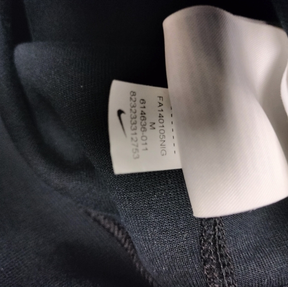 Nike Tech Fleece Sweater - Picture 4 of 4